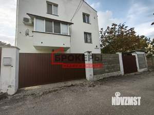 Дом 345м², 3-этажный, участок 5 сот.  