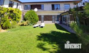 Дом 750м&sup2;, 2-этажный, участок 10 сот.  