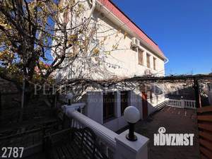 Дом 270м&sup2;, 3-этажный, участок 4 сот.  