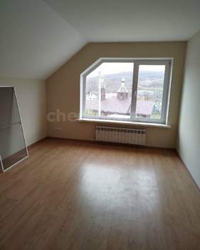 Дом 243м&sup2;, 2-этажный, участок 12 сот.  