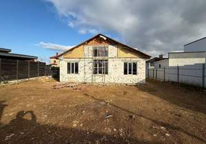 Дом 140м&sup2;, 2-этажный, участок 6 сот.  