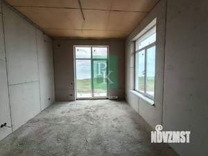 Дом 140м&sup2;, 2-этажный, участок 4 сот.  