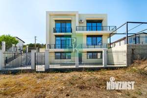 Дом 290м&sup2;, 3-этажный, участок 7 сот.  