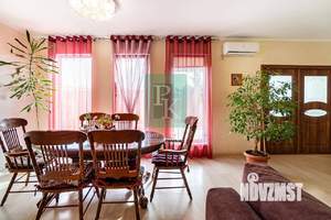 Дом 230м², 2-этажный, участок 5 сот.  