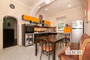 Дом 160м², 2-этажный, участок 4 сот.  