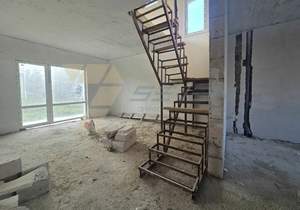 Дом 206м², 2-этажный, участок 4 сот.  