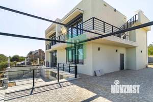 Дом 290м², 3-этажный, участок 7 сот.  