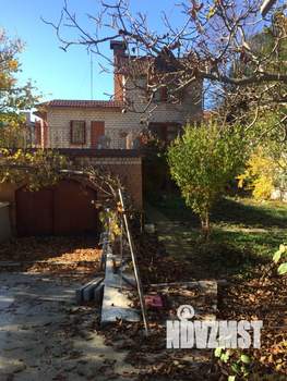 Дом 272м&sup2;, 3-этажный, участок 6 сот.  