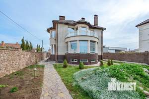 Дом 365м², 3-этажный, участок 17 сот.  