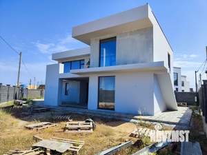 Дом 276м², 2-этажный, участок 6 сот.  