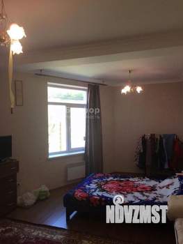 Дом 200м², 2-этажный, участок 15 сот.  