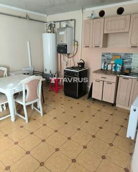 Дом 1200м², 2-этажный, участок 10 сот.  