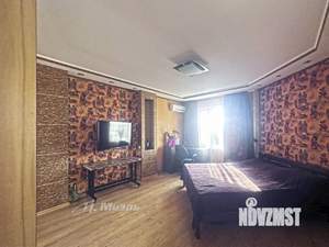 Дом 235м², 3-этажный, участок 3 сот.  