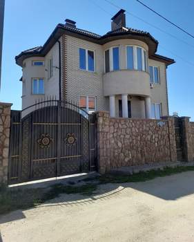 Дом 365м², 3-этажный, участок 17 сот.  
