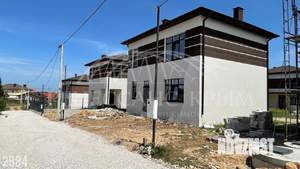 Дом 141м&sup2;, 2-этажный, участок 6 сот.  