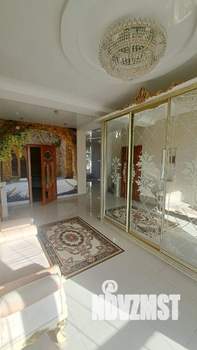 Дом 326м², 3-этажный, участок 9 сот.  