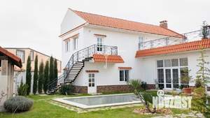 Дом 635м&sup2;, 2-этажный, участок 12 сот.  