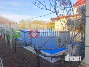 Дом 196м&sup2;, 3-этажный, участок 10 сот.  