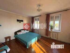 Дом 218м², 3-этажный, участок 3 сот.  