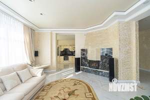 Дом 340м², 3-этажный, участок 8 сот.  