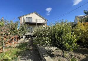 Дом 164м², 3-этажный, участок 452 сот.  