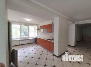 Дом 450м&sup2;, 3-этажный, участок 5 сот.  