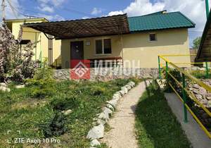 Дом 245м², 5-этажный, участок 18 сот.  