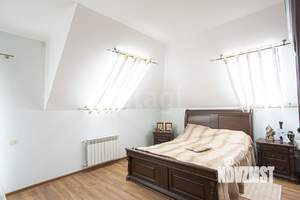 Дом 219м², 2-этажный, участок 10 сот.  