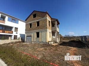 Дом 176м², 3-этажный, участок 10 сот.  