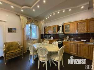 Дом 208м&sup2;, 2-этажный, участок 9 сот.  