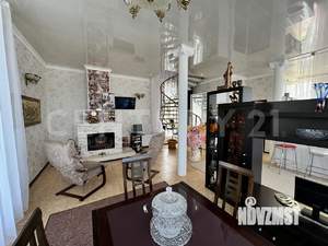 Дом 185м², 2-этажный, участок 4 сот.  