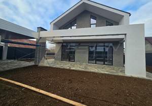 Дом 160м², 2-этажный, участок 5 сот.  