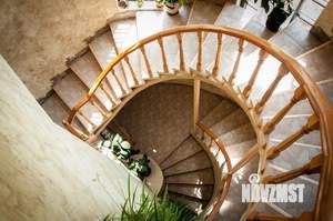 Коттедж 450м&sup2;, 2-этажный, участок 25 сот.  