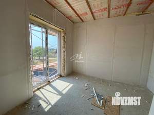 Дом 130м&sup2;, 2-этажный, участок 4 сот.  