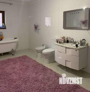 Дом 320м², 3-этажный, участок 12 сот.  