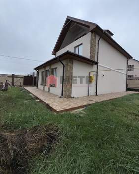 Дом 192м&sup2;, 3-этажный, участок 4 сот.  