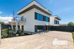 Дом 140м&sup2;, 2-этажный, участок 4 сот.  