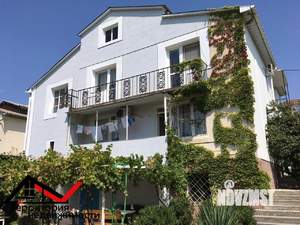 Дом 352м², 3-этажный, участок 7 сот.  