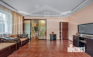 Дом 176м&sup2;, 2-этажный, участок 10 сот.  