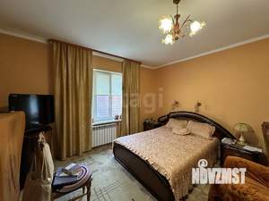 Дом 180м², 2-этажный, участок 3 сот.  