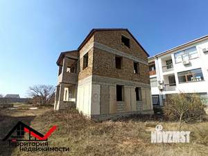 Дом 176м², 3-этажный, участок 10 сот.  