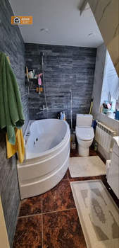 Дом 100м&sup2;, 2-этажный, участок 6 сот.  