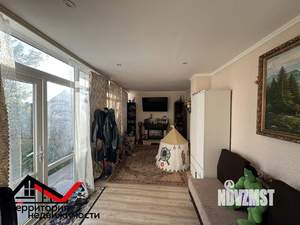 Дом 200м&sup2;, 2-этажный, участок 6 сот.  