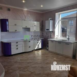 Дом 274м², 2-этажный, участок 6 сот.  