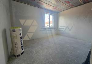 Дом 180м², 2-этажный, участок 4 сот.  