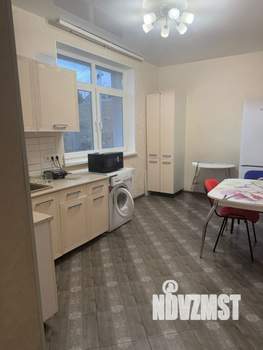 Дом 605м&sup2;, 3-этажный, участок 12 сот.  