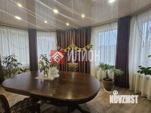 Дом 206м², 3-этажный, участок 10 сот.  