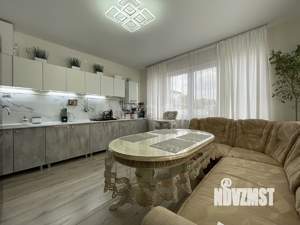 Дом 250м², 3-этажный, участок 4 сот.  