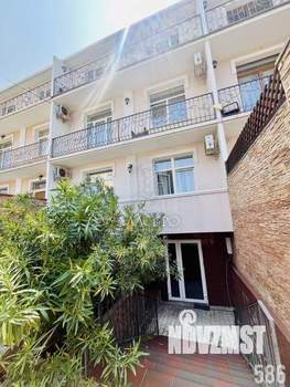 Коттедж 305м², 3-этажный, участок 2 сот.  