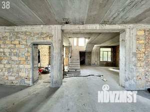 Таунхаус 686м&sup2;, 3-этажный, участок 22 сот.  